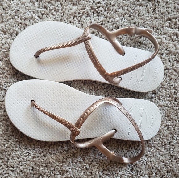 Havaianas Shoes - Havaianas Freedom Sandals Rose gold size 6 Havaianas Shoes - Havaianas Freedom Sandals Rose gold size 6